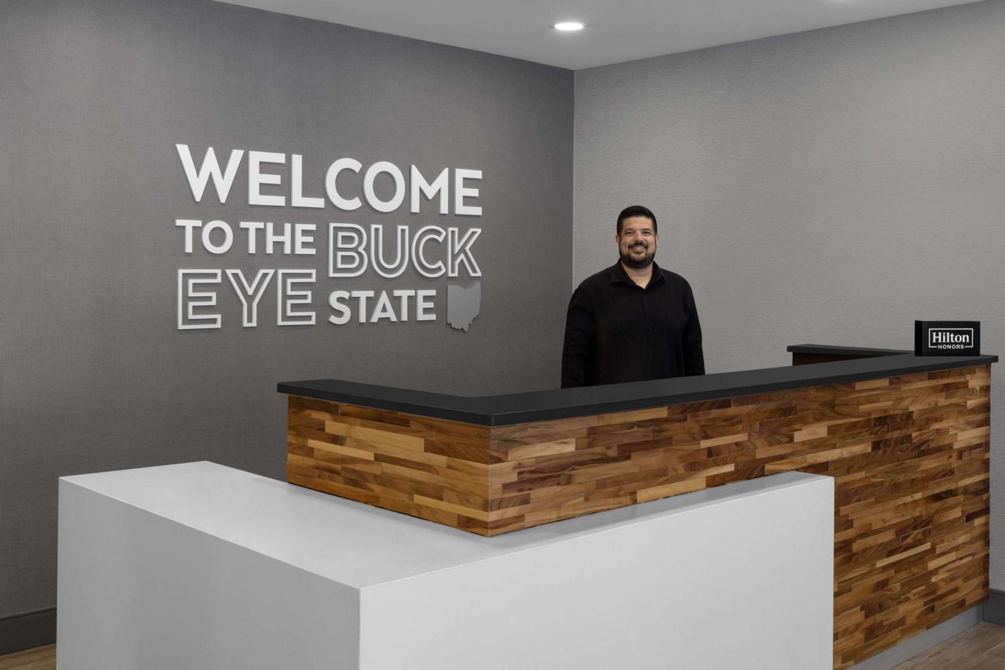 Hampton Inn Cleveland-Downtown Bagian luar foto
