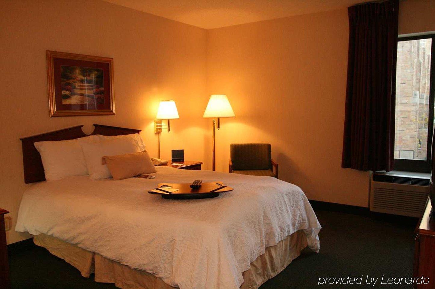 Hampton Inn Cleveland-Downtown Ruang foto