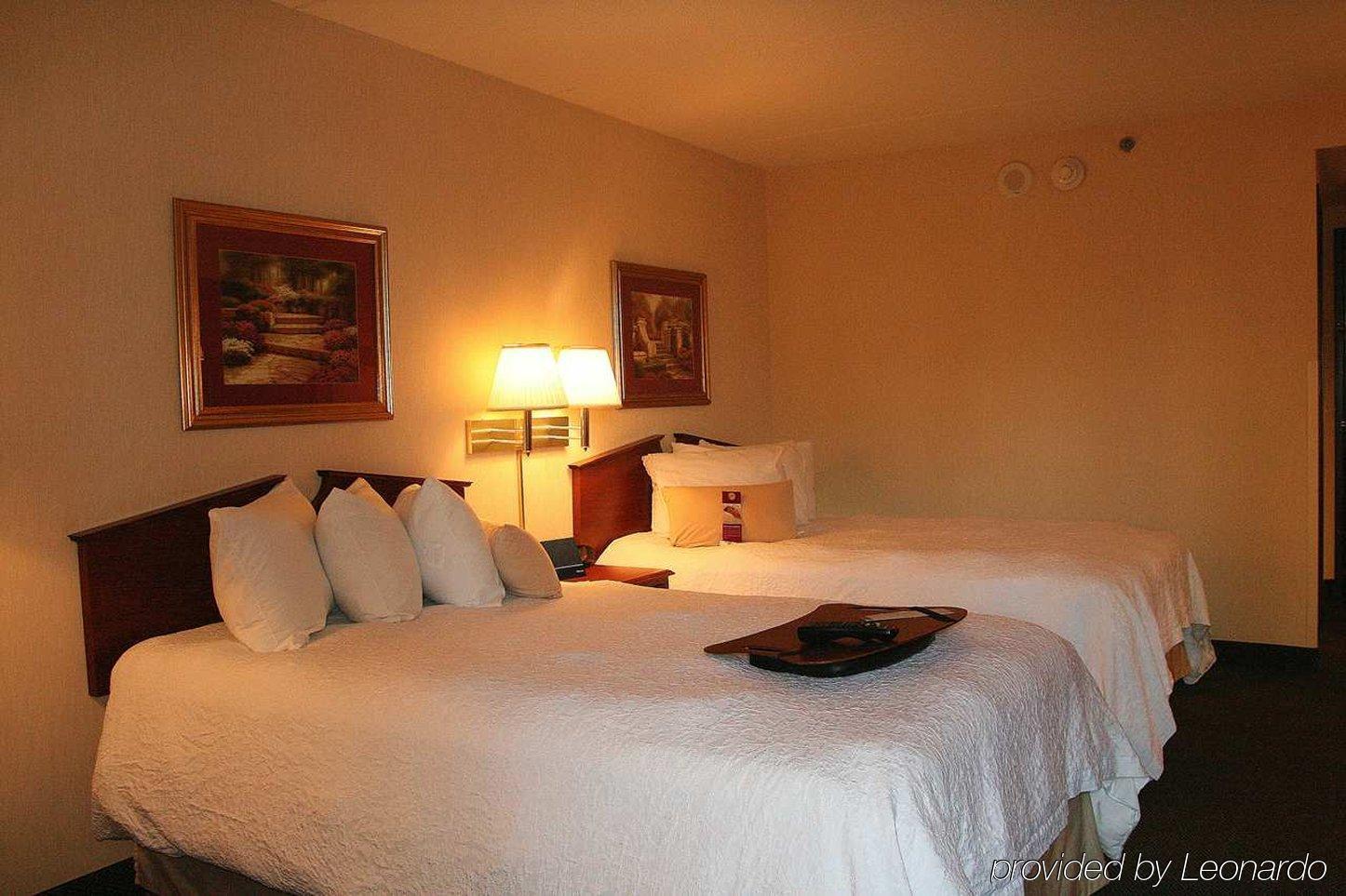 Hampton Inn Cleveland-Downtown Ruang foto