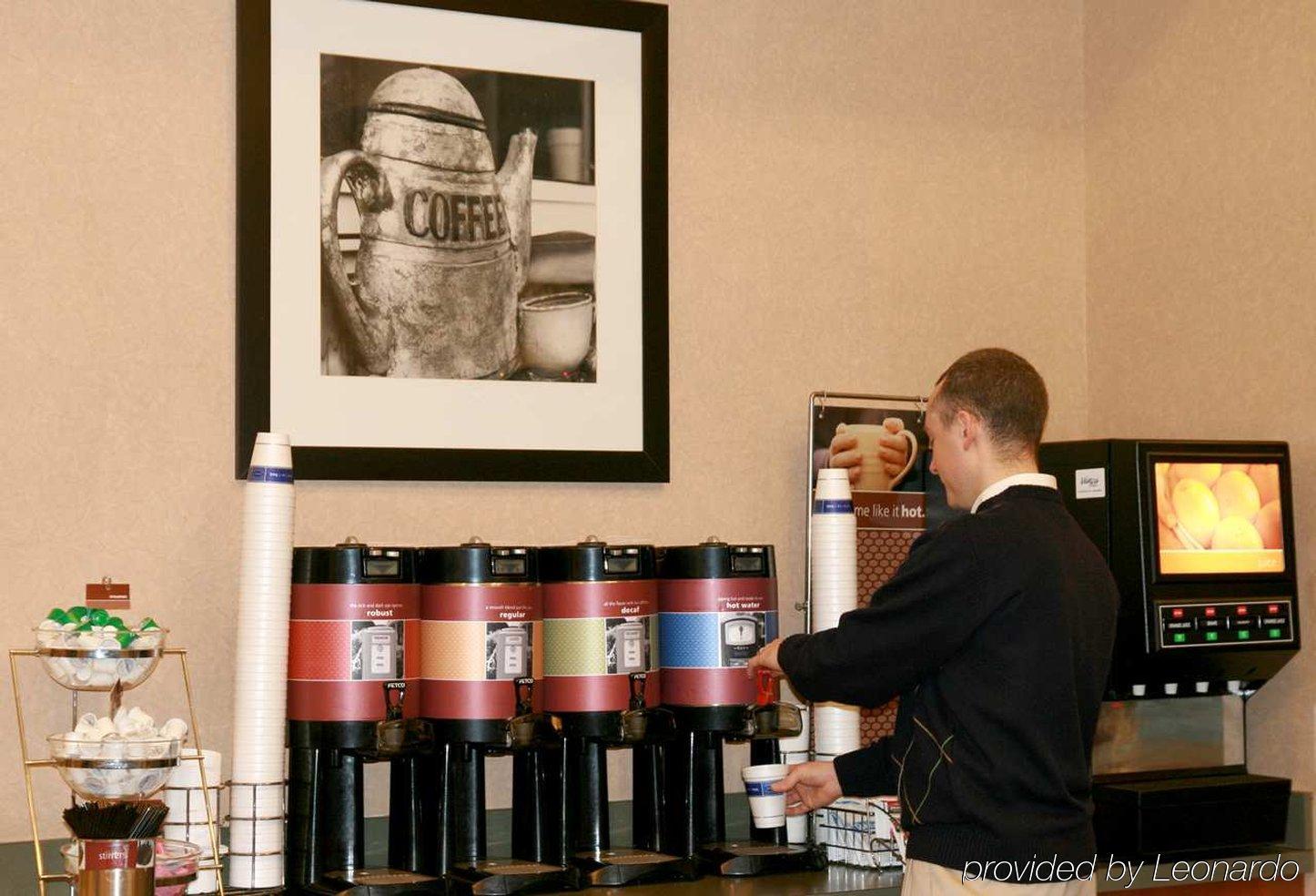 Hampton Inn Cleveland-Downtown Bagian luar foto